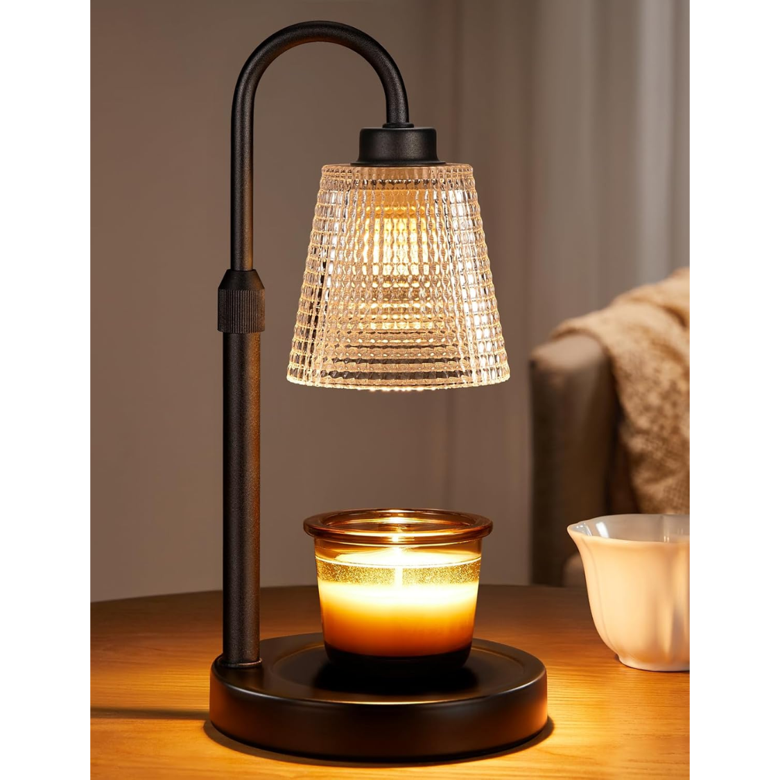 The Flame-Free Candle Lamp